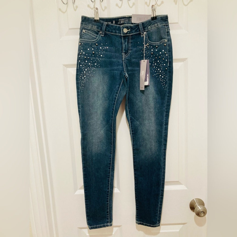 NWT Jennifer Lopez size 4P Stylish Blue Skinny Jeans with Stud‎ Accents